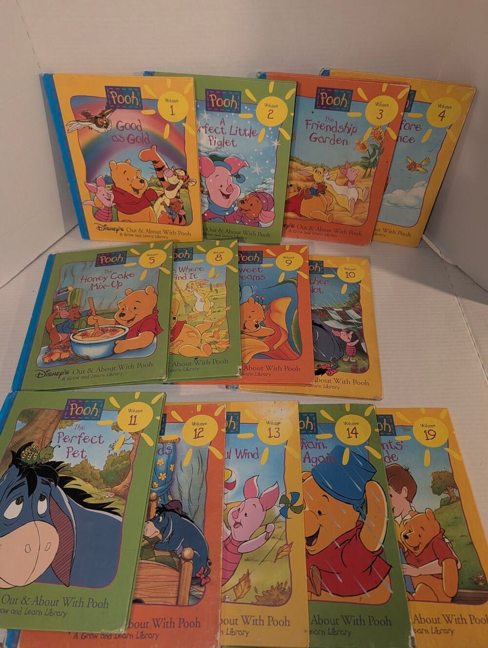 Disney Out & About With Pooh Grow And Learn Library Set 1996 * INCOMPLETE*